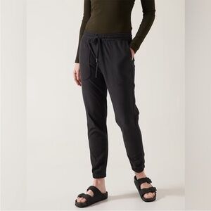Athleta Black Farallon Jogger Cotton Athleisure Pants Mineral Wash Size‎ 4